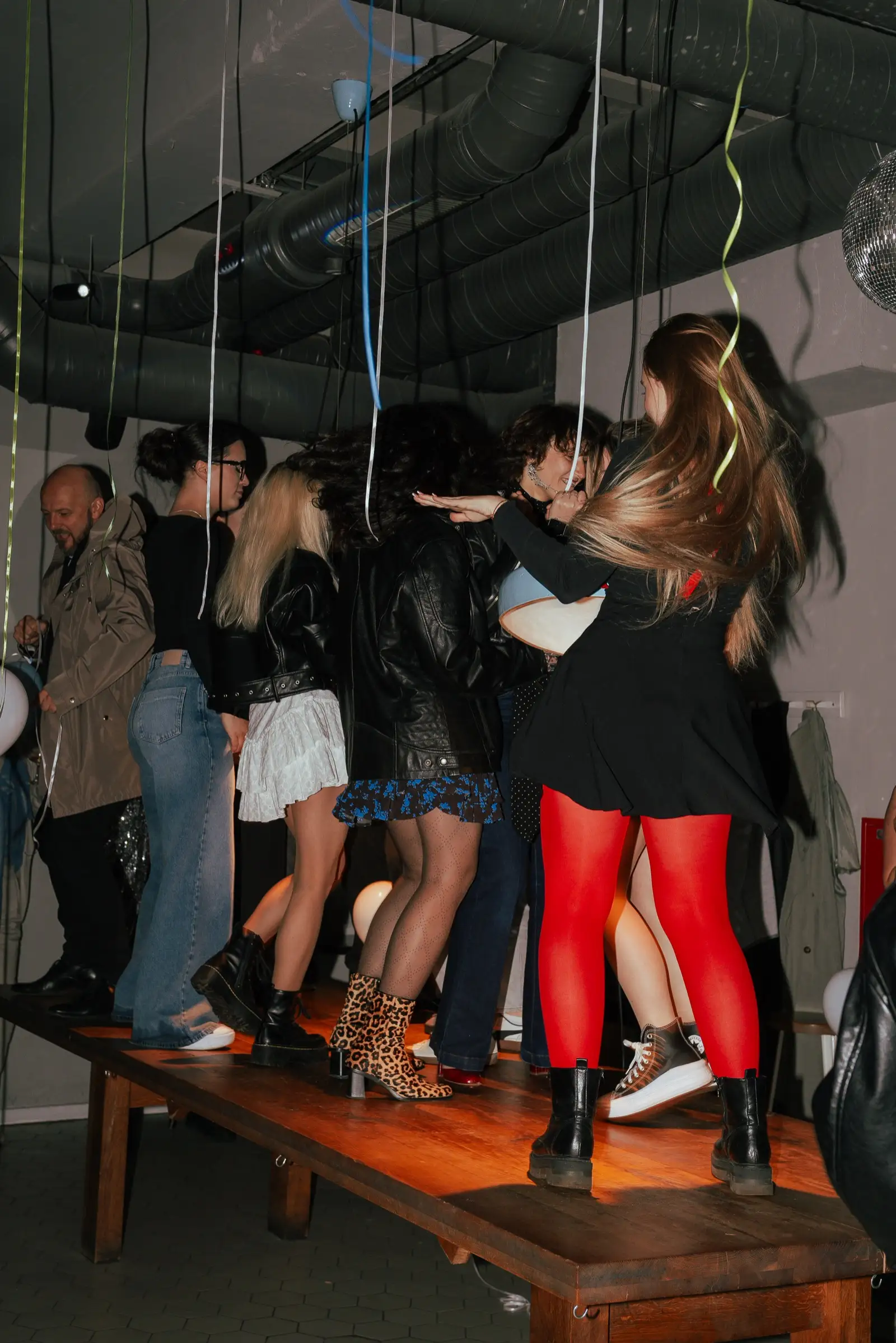 DJ house Wrocław - Odra Vice podczas imprezy klubowej z muzyką z winyli